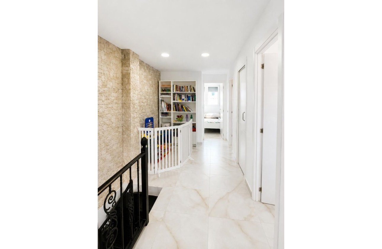 Herverkoop - Town House -
Torrevieja - Costa Blanca