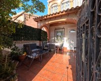 Herverkoop - Town House -
Torrevieja - El Acequión - Los Náufragos