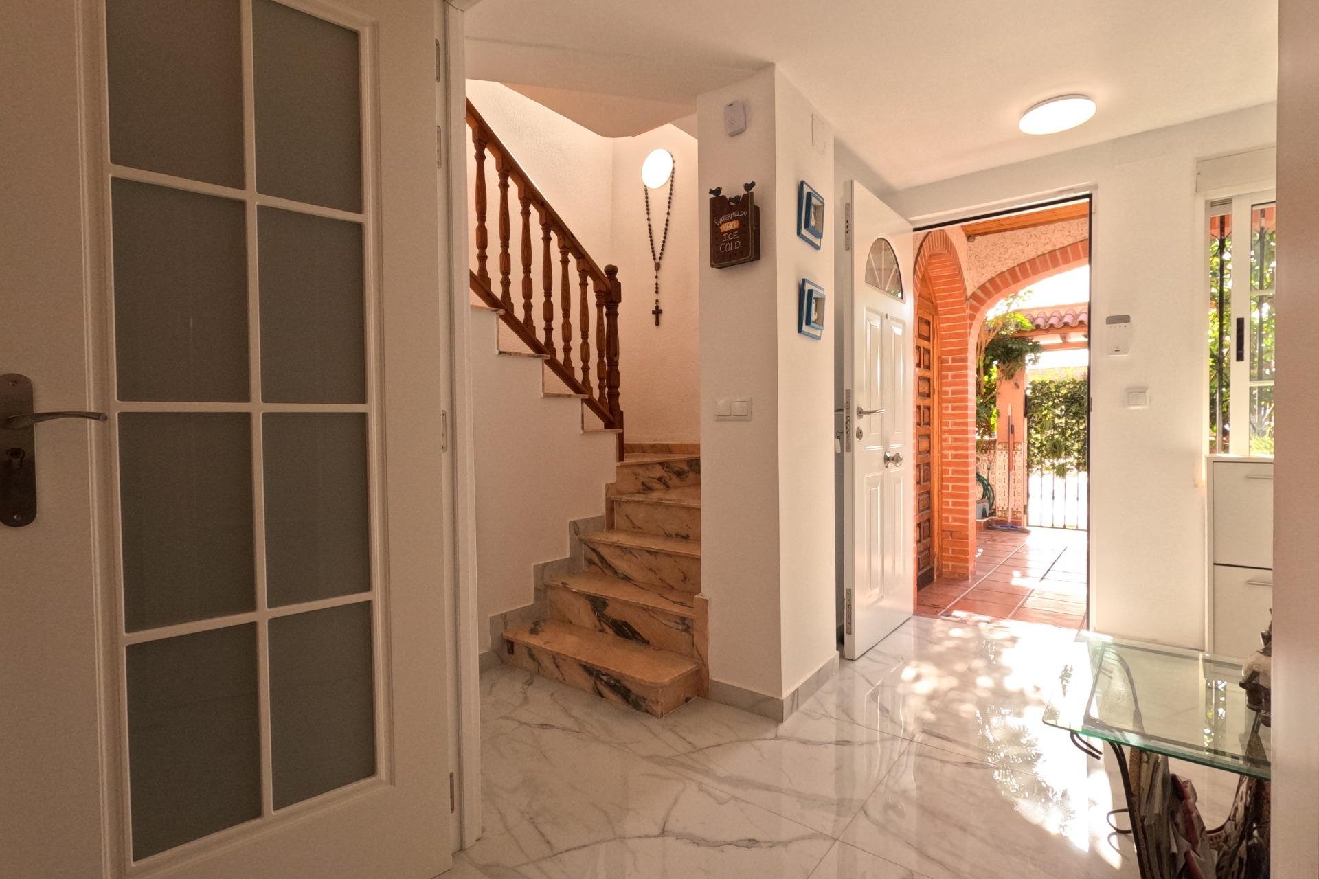 Herverkoop - Town House -
Torrevieja - El Acequión - Los Náufragos