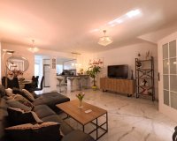 Herverkoop - Town House -
Torrevieja - El Acequión - Los Náufragos