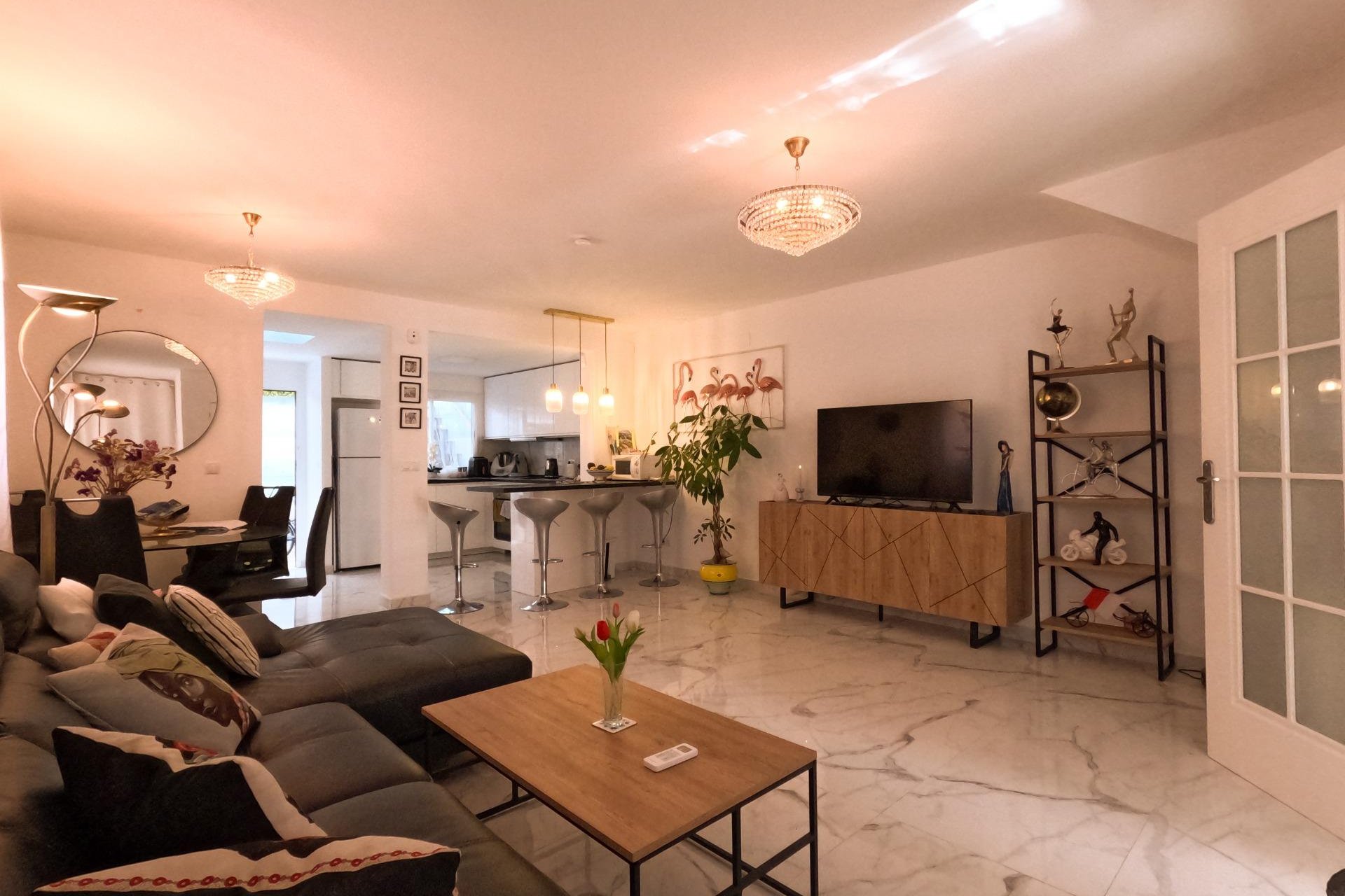 Herverkoop - Town House -
Torrevieja - El Acequión - Los Náufragos