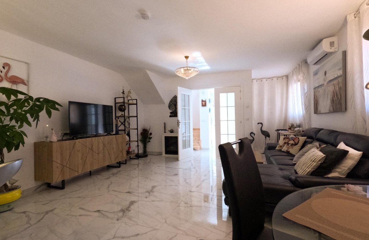 Herverkoop - Town House -
Torrevieja - El Acequión - Los Náufragos