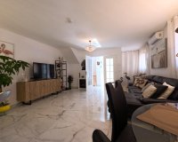 Herverkoop - Town House -
Torrevieja - El Acequión - Los Náufragos