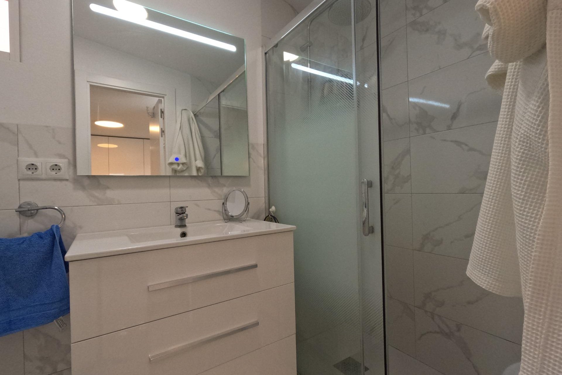 Herverkoop - Town House -
Torrevieja - El Acequión - Los Náufragos