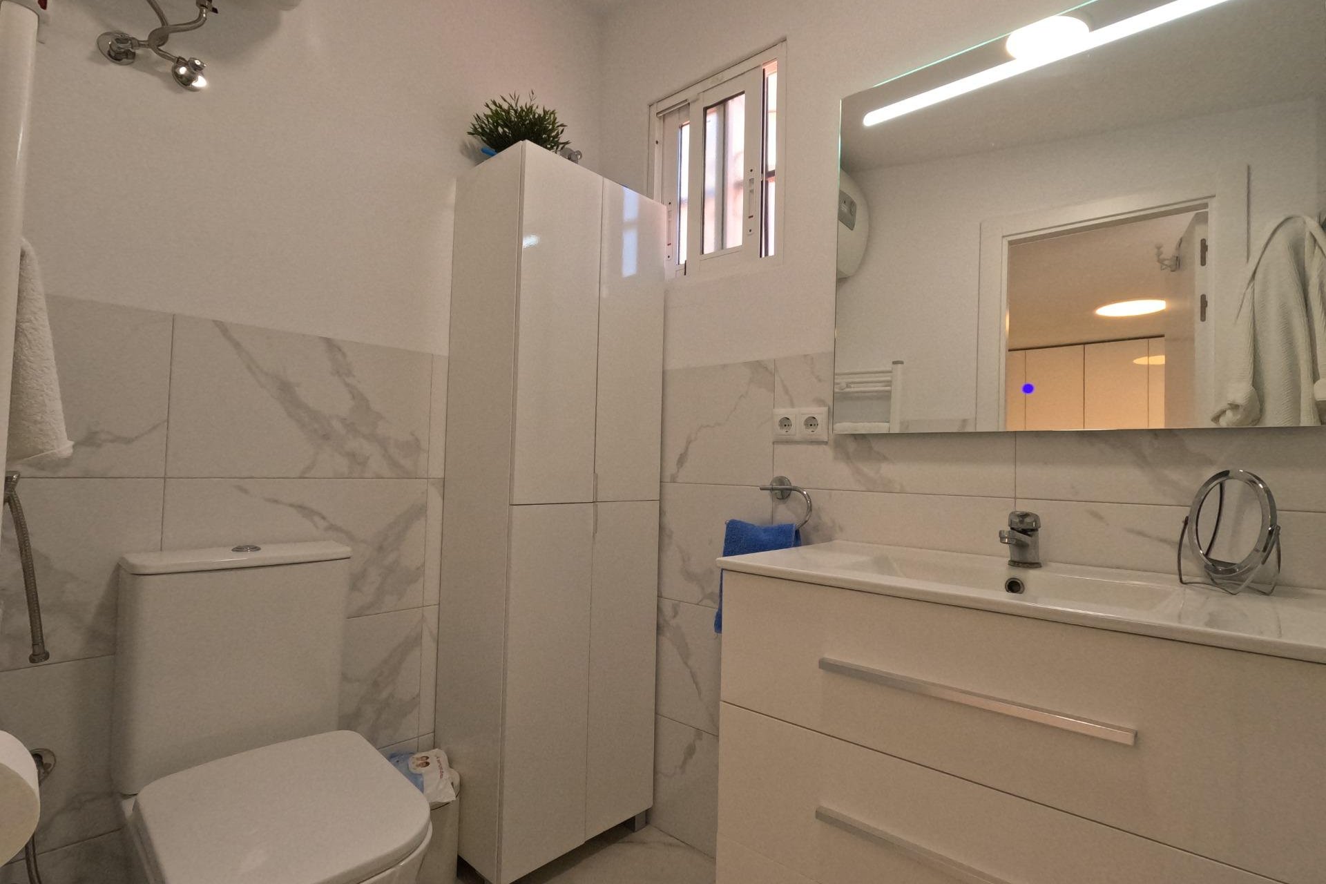 Herverkoop - Town House -
Torrevieja - El Acequión - Los Náufragos