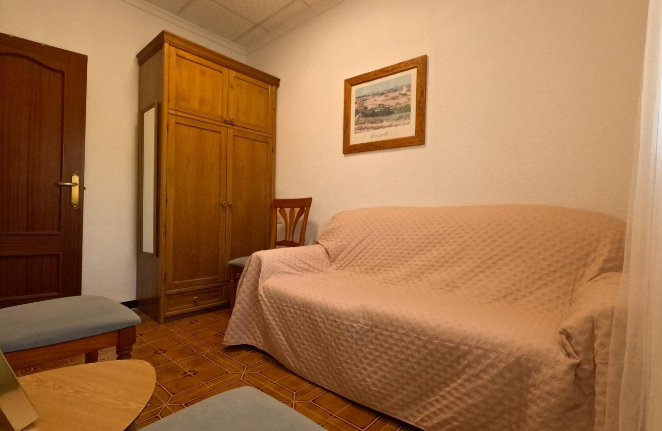 Herverkoop - Town House -
Torrevieja - El Acequión - Los Náufragos