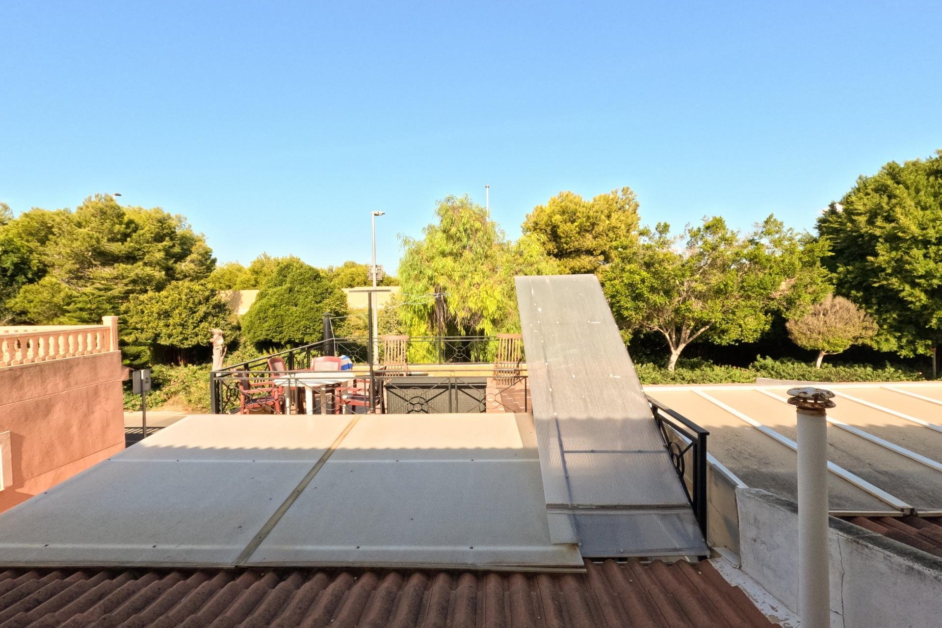 Herverkoop - Town House -
Torrevieja - El Acequión - Los Náufragos