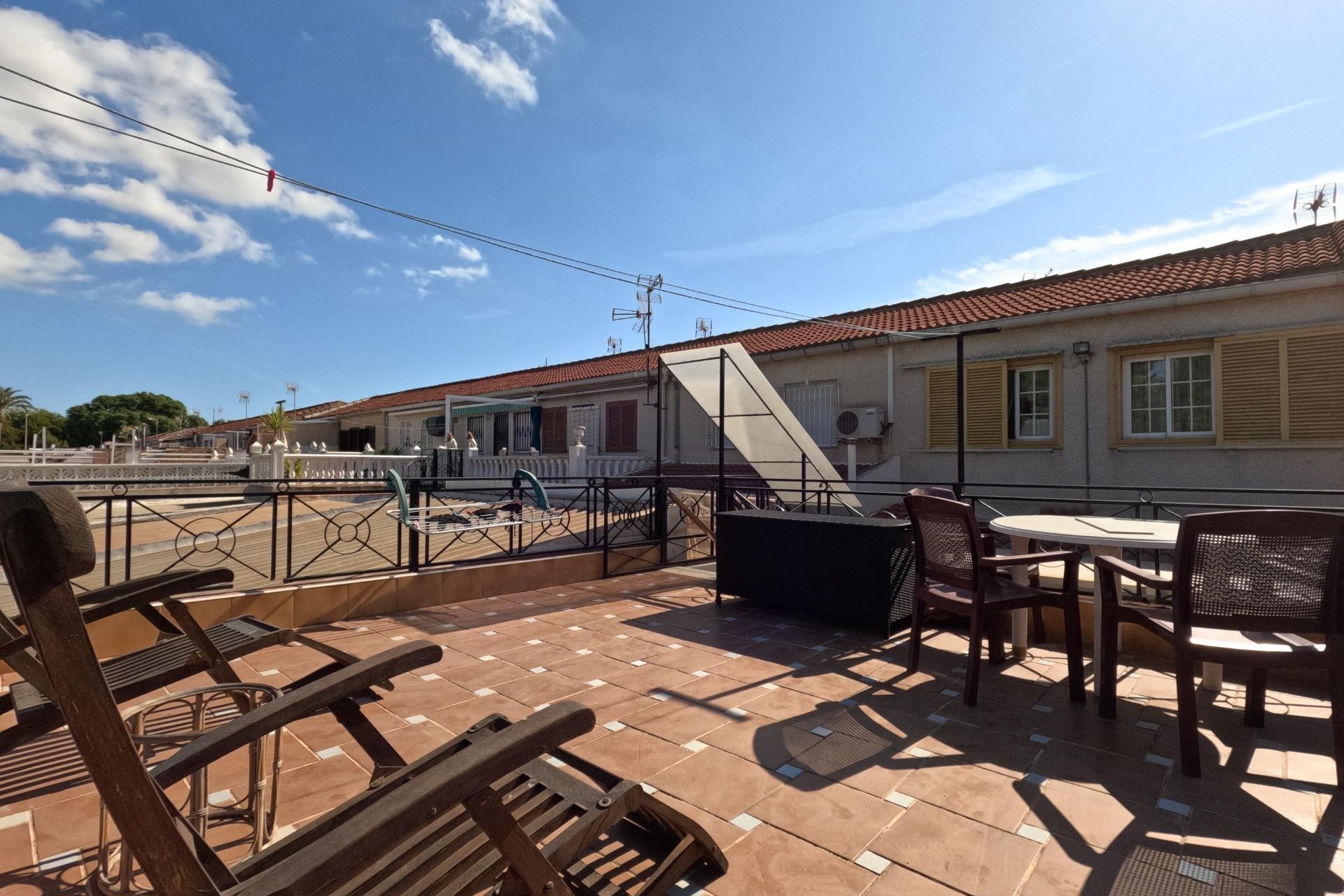Herverkoop - Town House -
Torrevieja - El Acequión - Los Náufragos