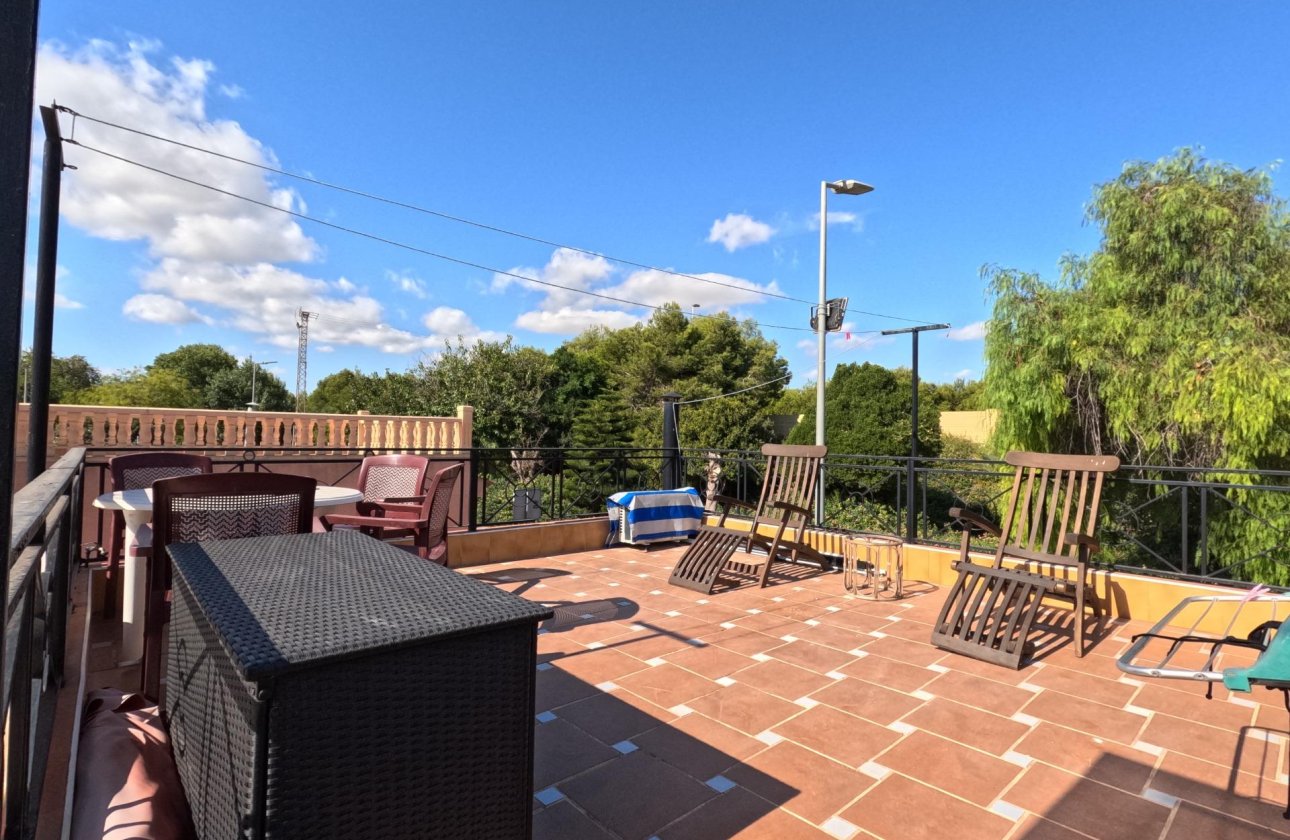 Herverkoop - Town House -
Torrevieja - El Acequión - Los Náufragos