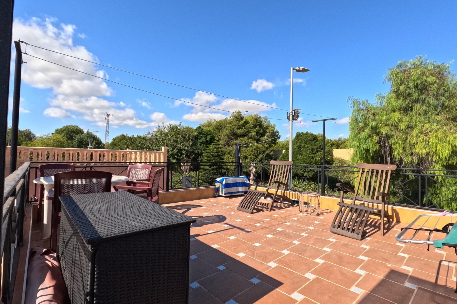 Herverkoop - Town House -
Torrevieja - El Acequión - Los Náufragos