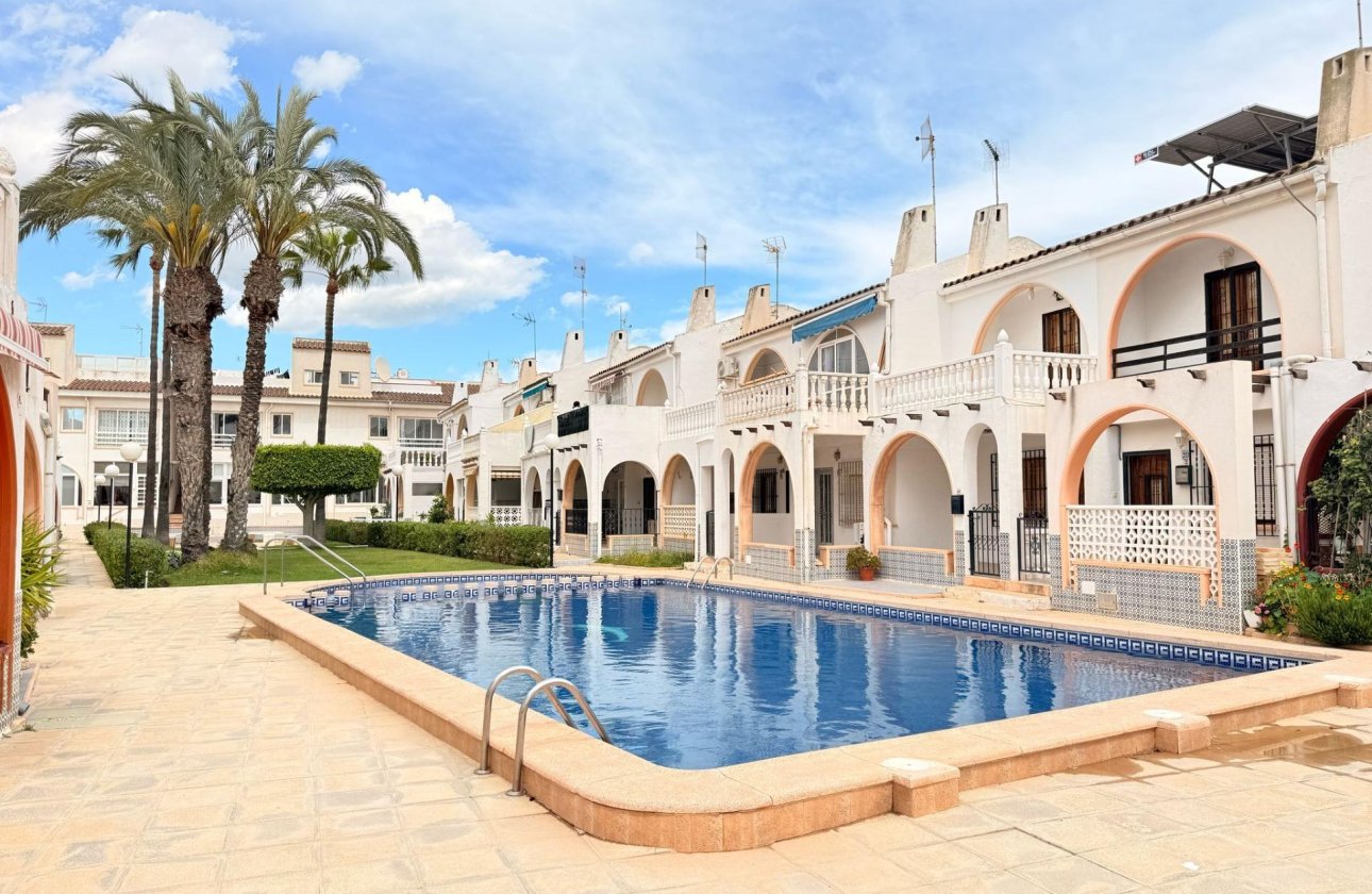 Herverkoop - Town House -
Torrevieja - El Chaparral