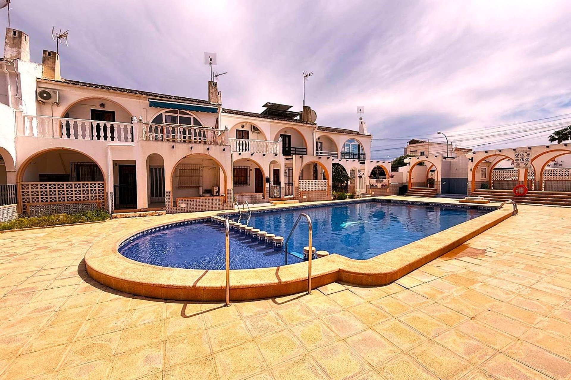 Herverkoop - Town House -
Torrevieja - El Chaparral