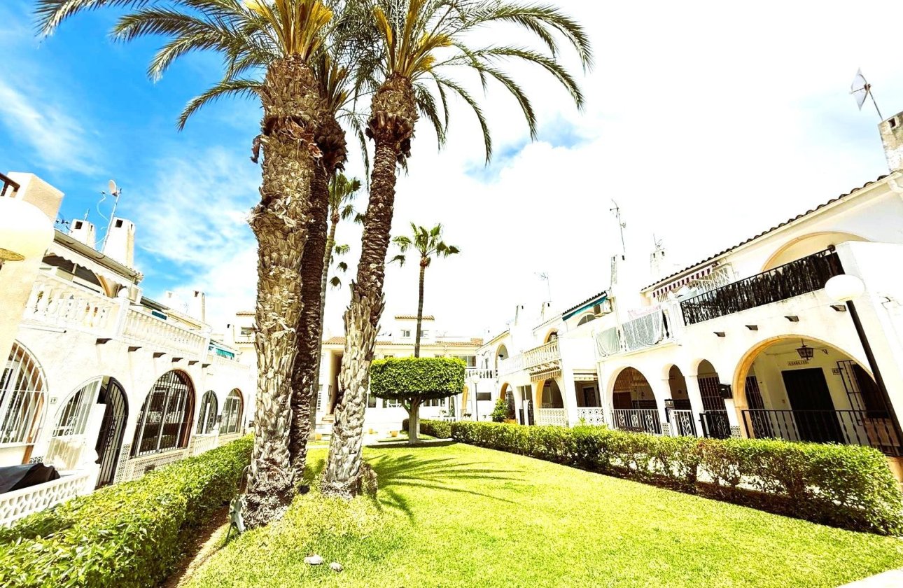 Herverkoop - Town House -
Torrevieja - El Chaparral