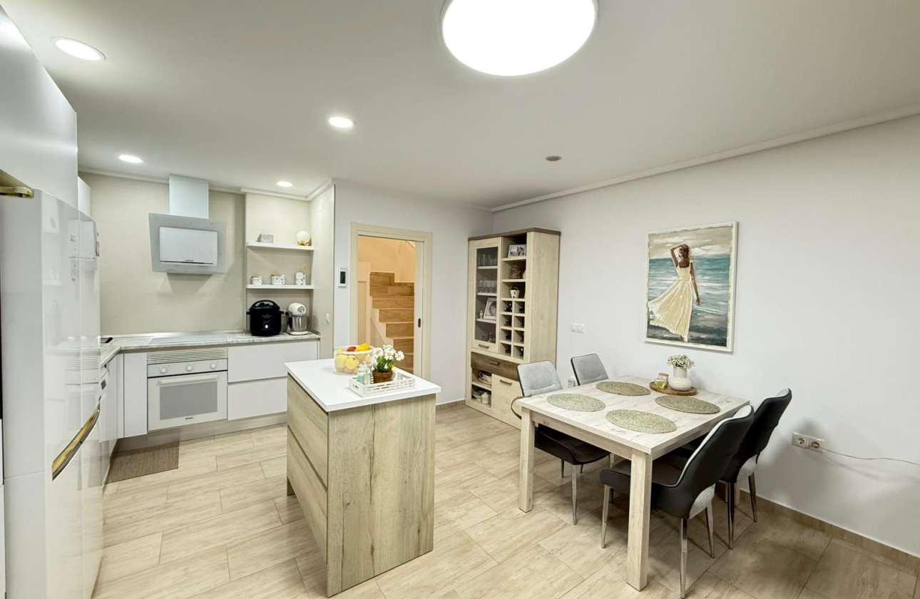 Herverkoop - Town House -
Torrevieja - El Chaparral