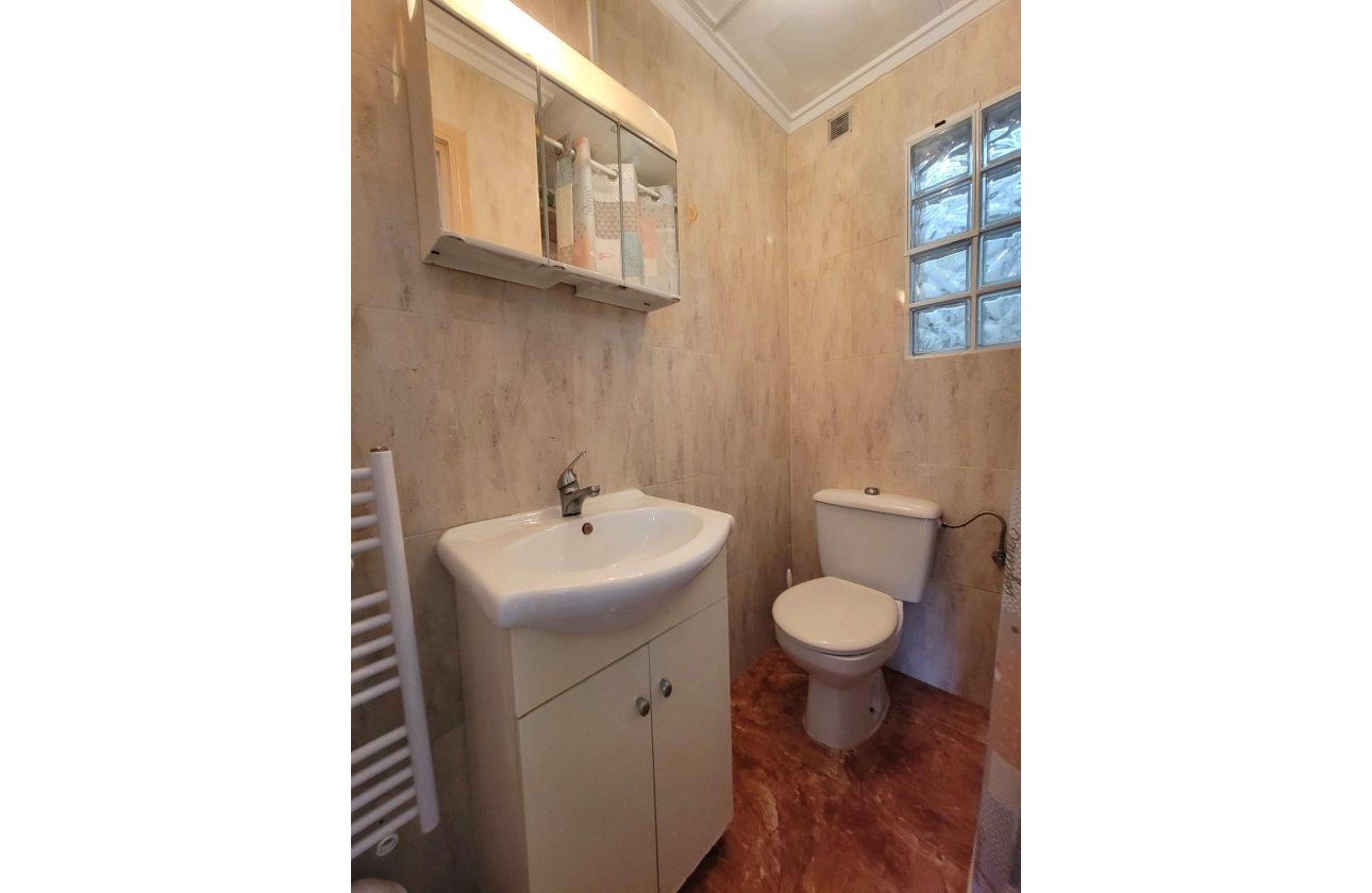 Herverkoop - Town House -
Torrevieja - El Chaparral