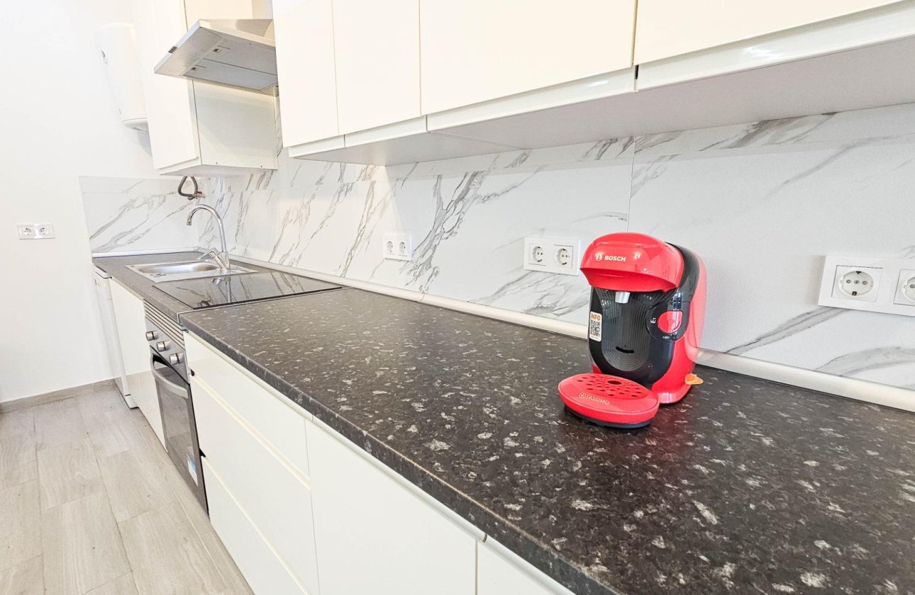 Herverkoop - Town House -
Torrevieja - El Limonar