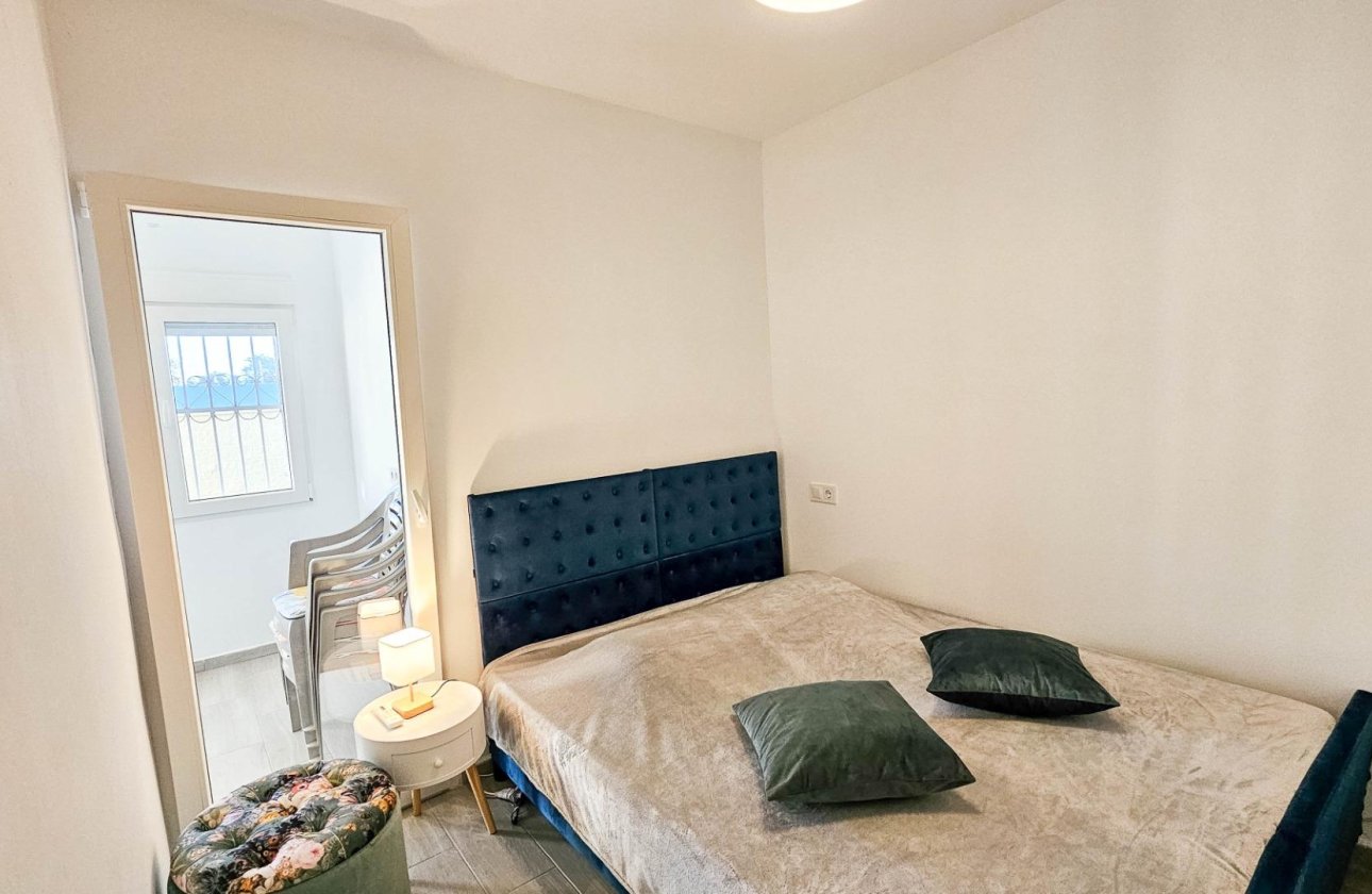 Herverkoop - Town House -
Torrevieja - El Limonar