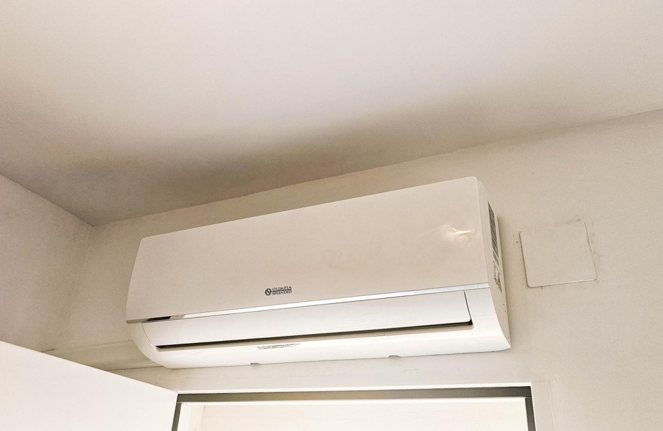 Herverkoop - Town House -
Torrevieja - El Limonar