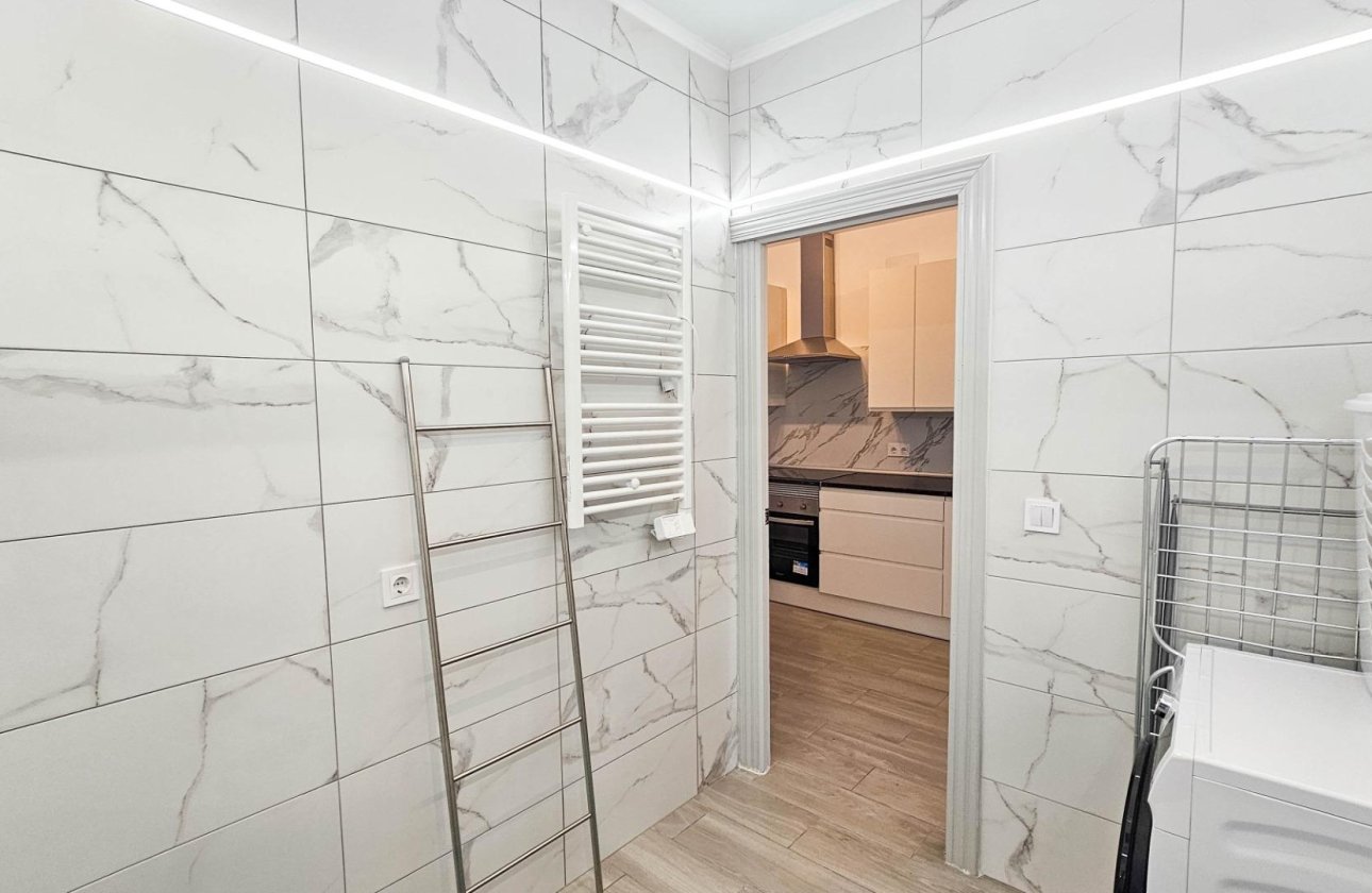 Herverkoop - Town House -
Torrevieja - El Limonar