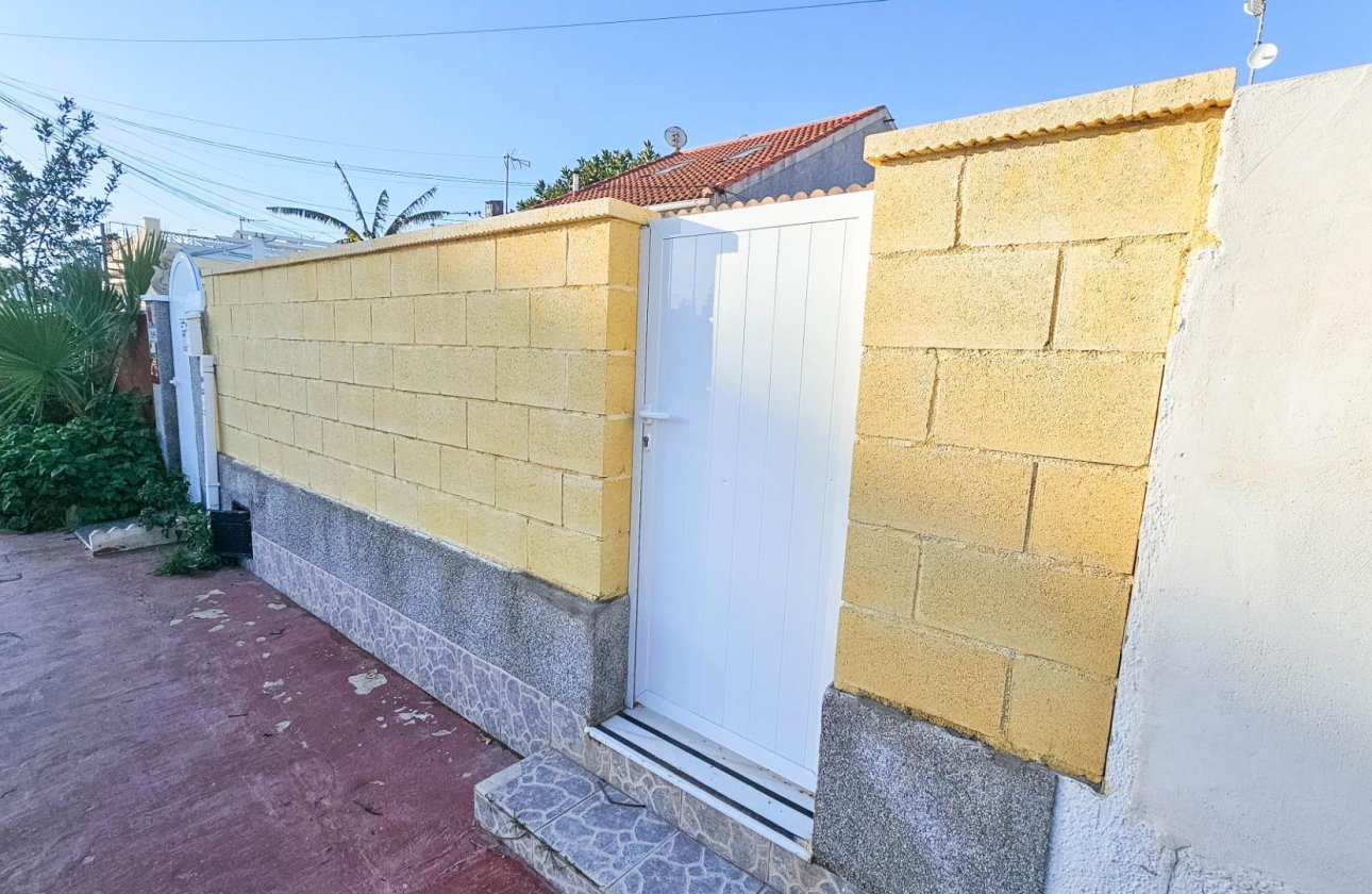 Herverkoop - Town House -
Torrevieja - El Limonar