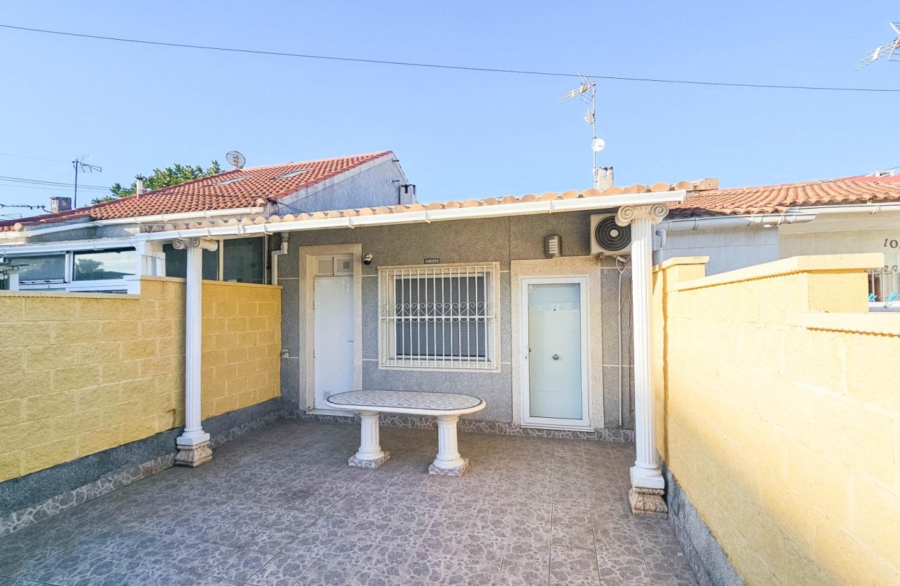 Herverkoop - Town House -
Torrevieja - El Limonar