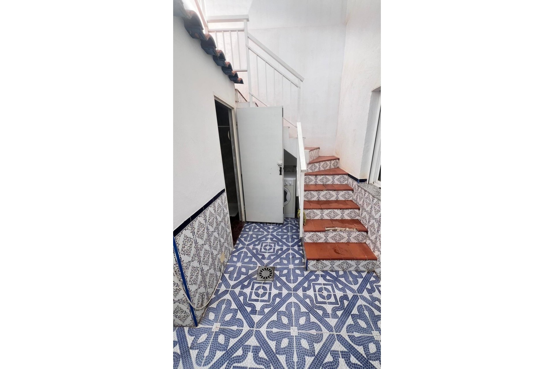 Herverkoop - Town House -
Torrevieja - Estacion De Autobuses