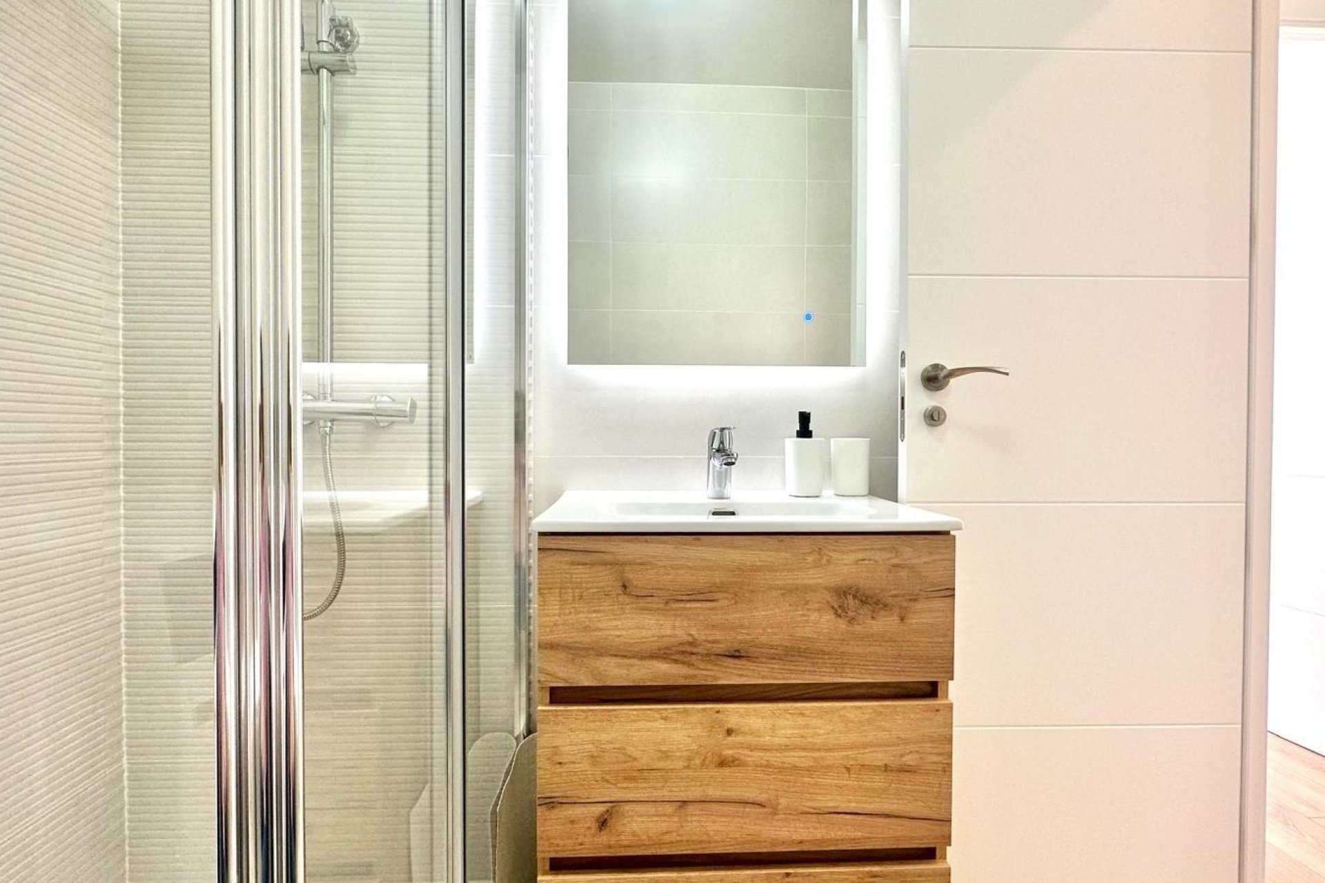 Herverkoop - Town House -
Torrevieja - Estacion De Autobuses