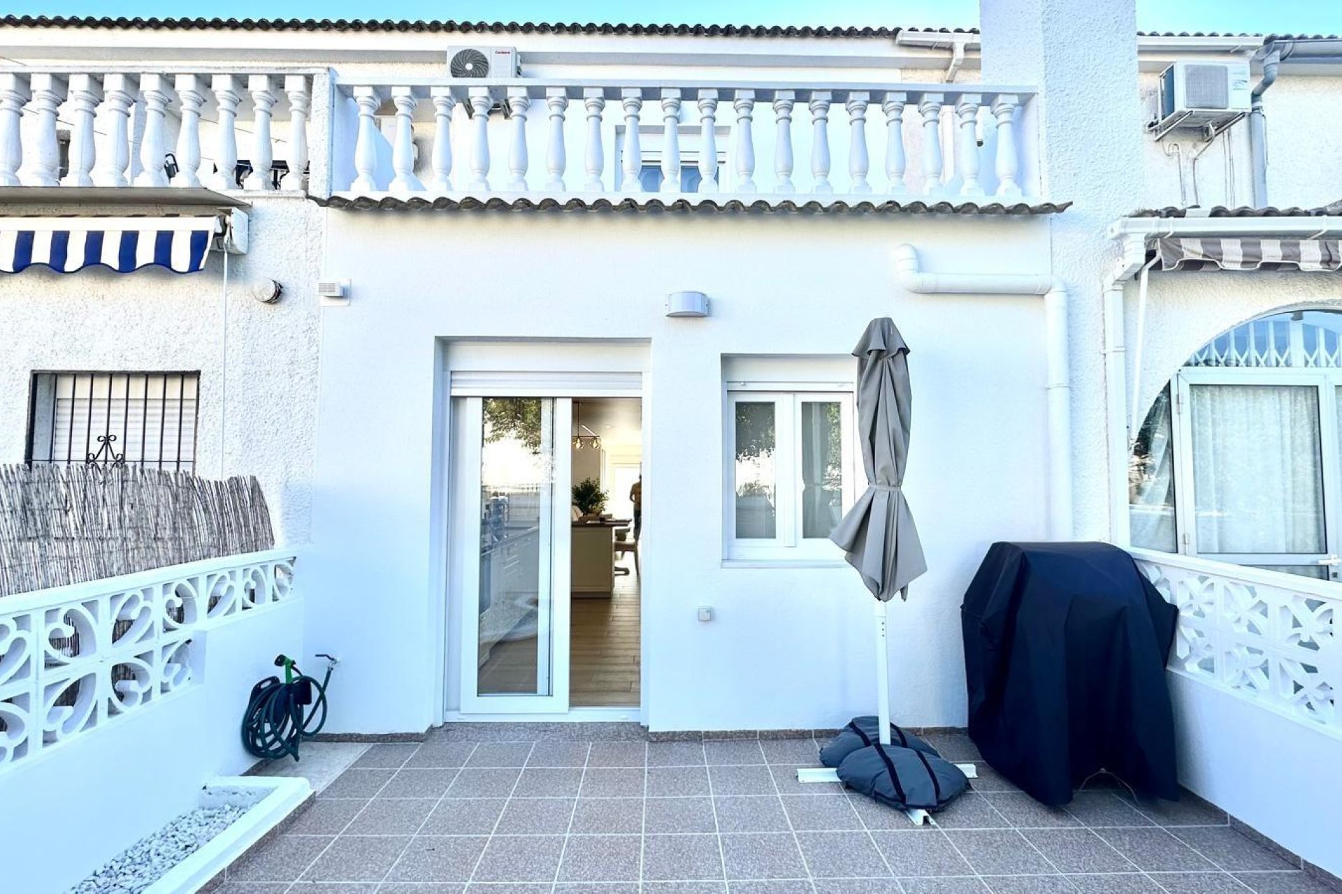 Herverkoop - Town House -
Torrevieja - Estacion De Autobuses