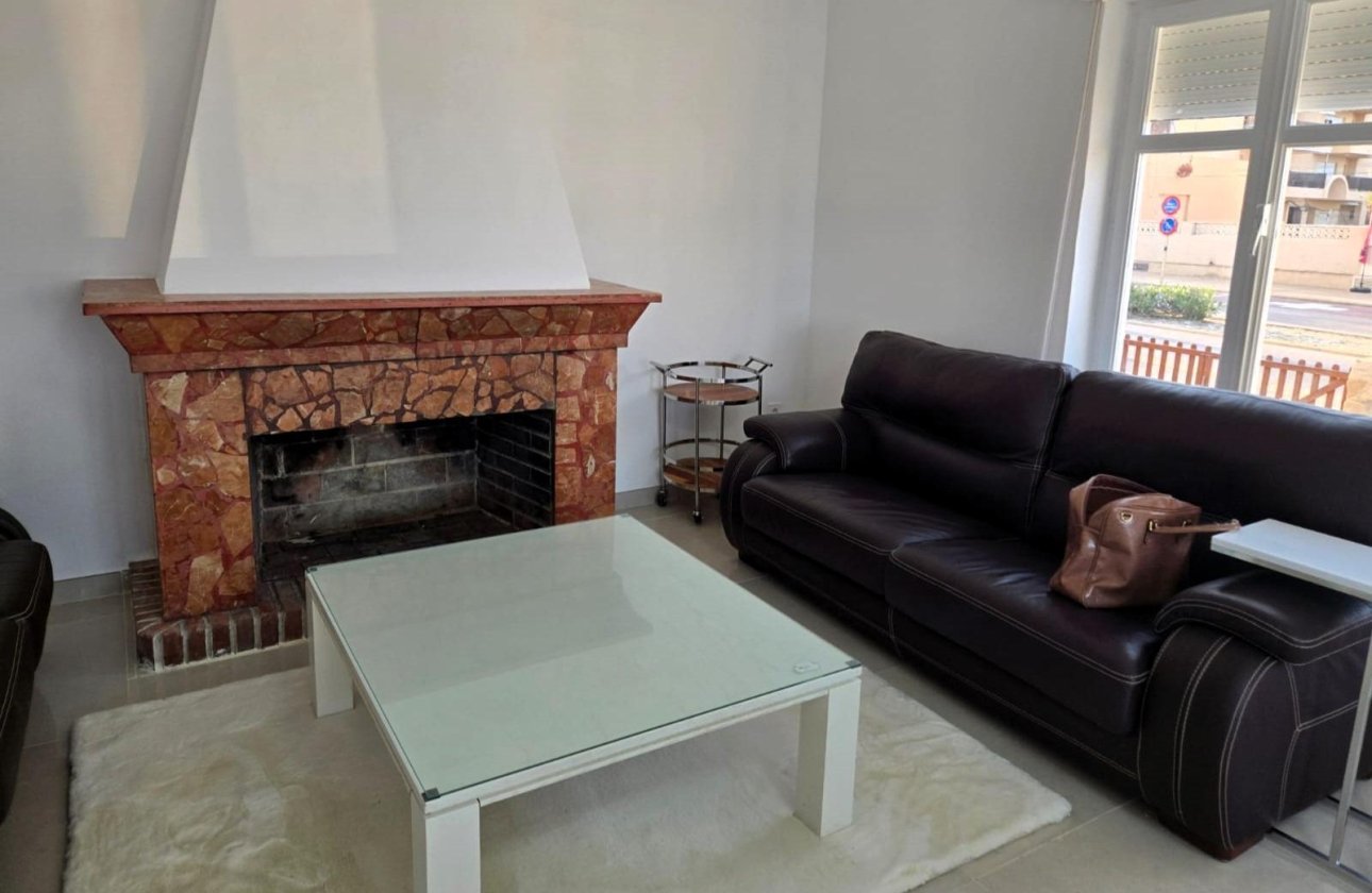 Herverkoop - Town House -
Torrevieja - La Mata