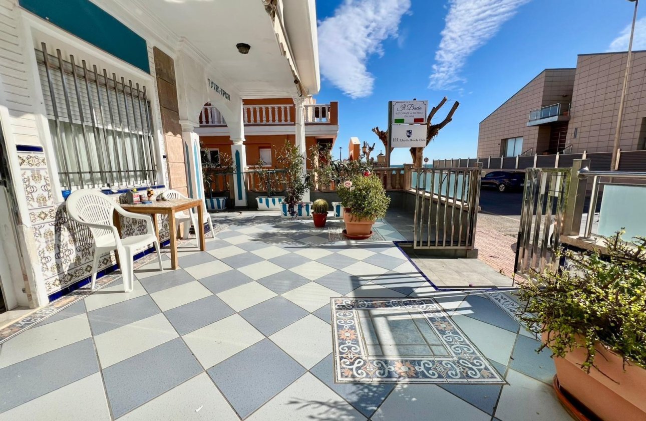 Herverkoop - Town House -
Torrevieja - La Mata