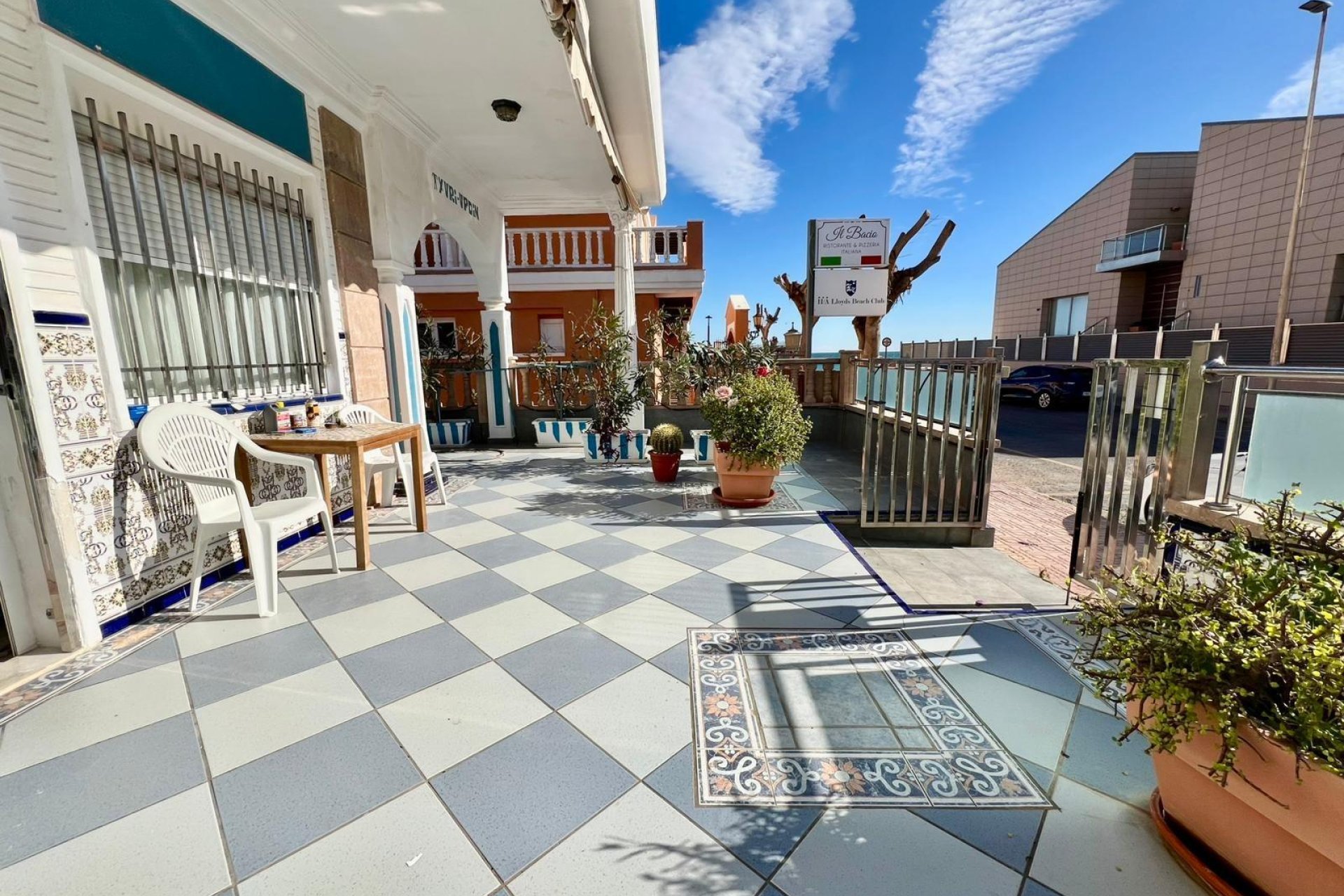 Herverkoop - Town House -
Torrevieja - La Mata