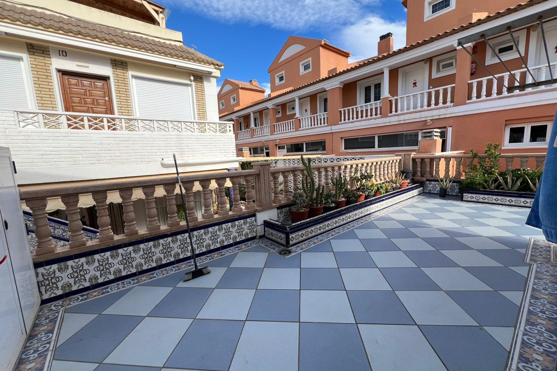 Herverkoop - Town House -
Torrevieja - La Mata