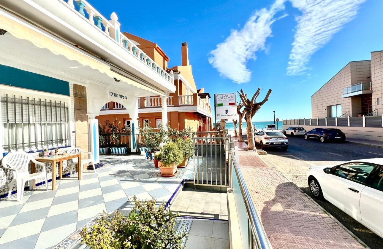 Herverkoop - Town House -
Torrevieja - La Mata