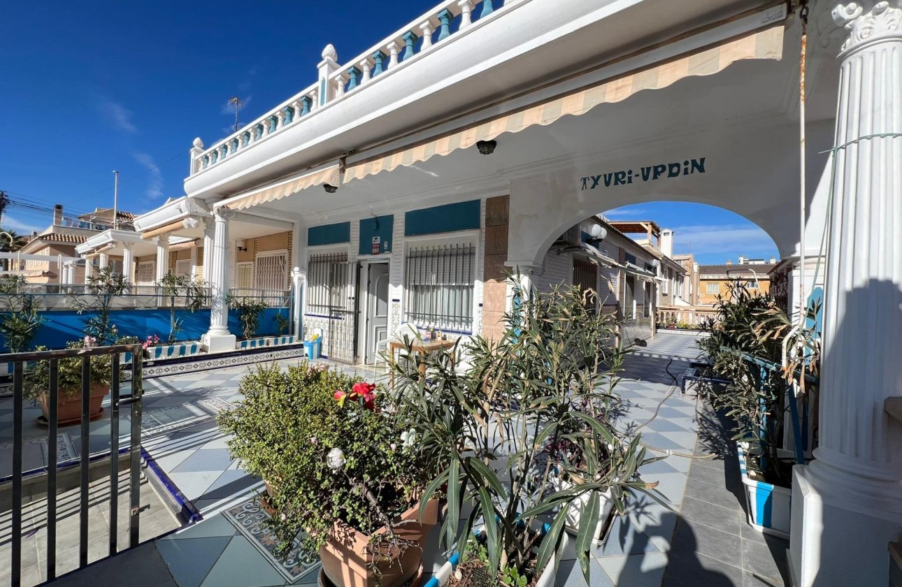 Herverkoop - Town House -
Torrevieja - La Mata