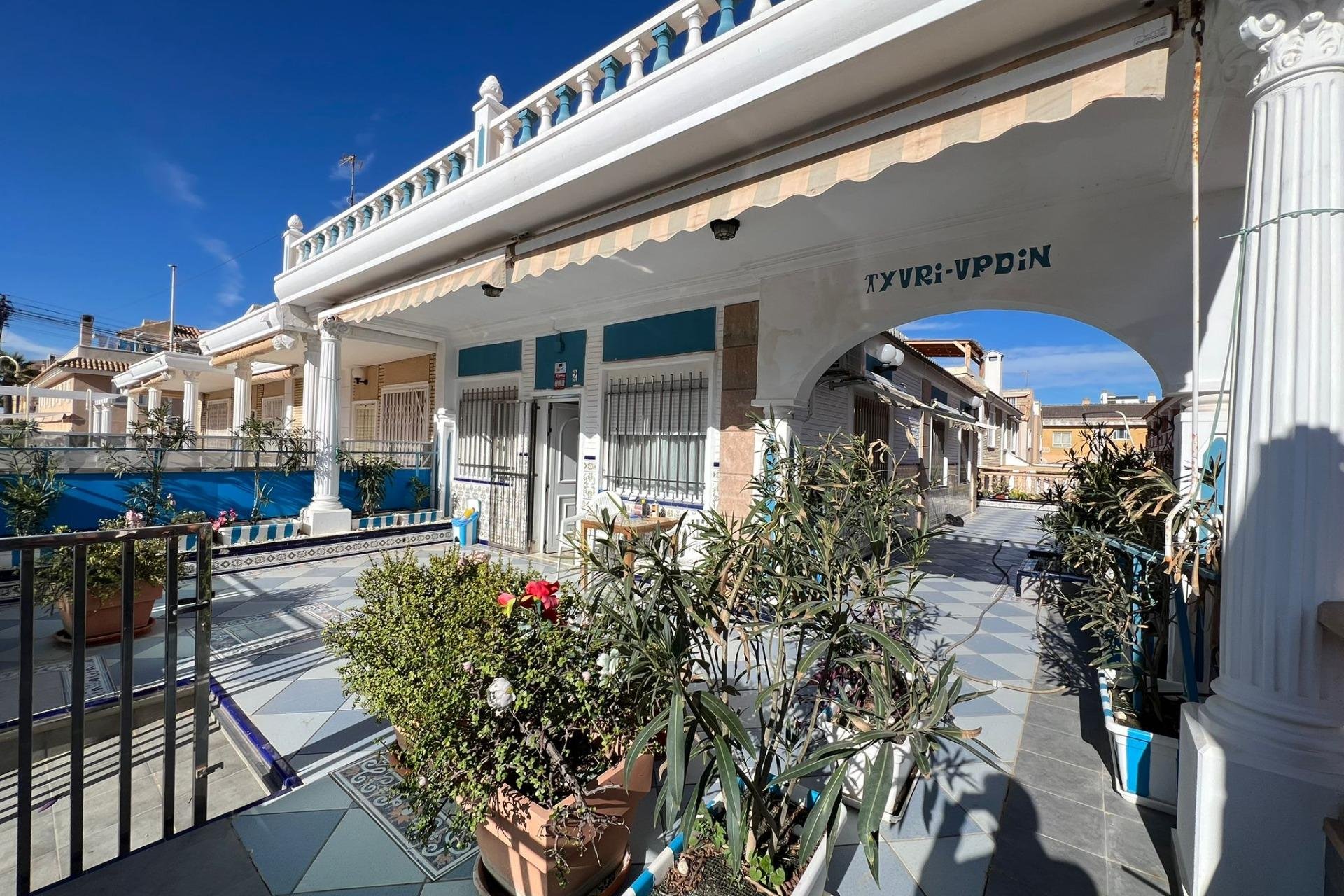 Herverkoop - Town House -
Torrevieja - La Mata