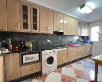 Herverkoop - Town House -
Torrevieja - La Mata