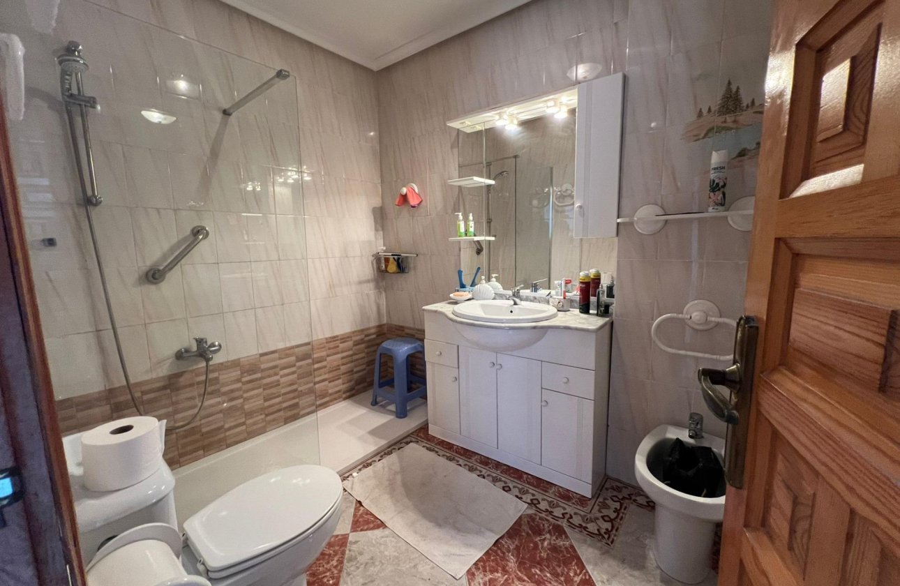 Herverkoop - Town House -
Torrevieja - La Mata