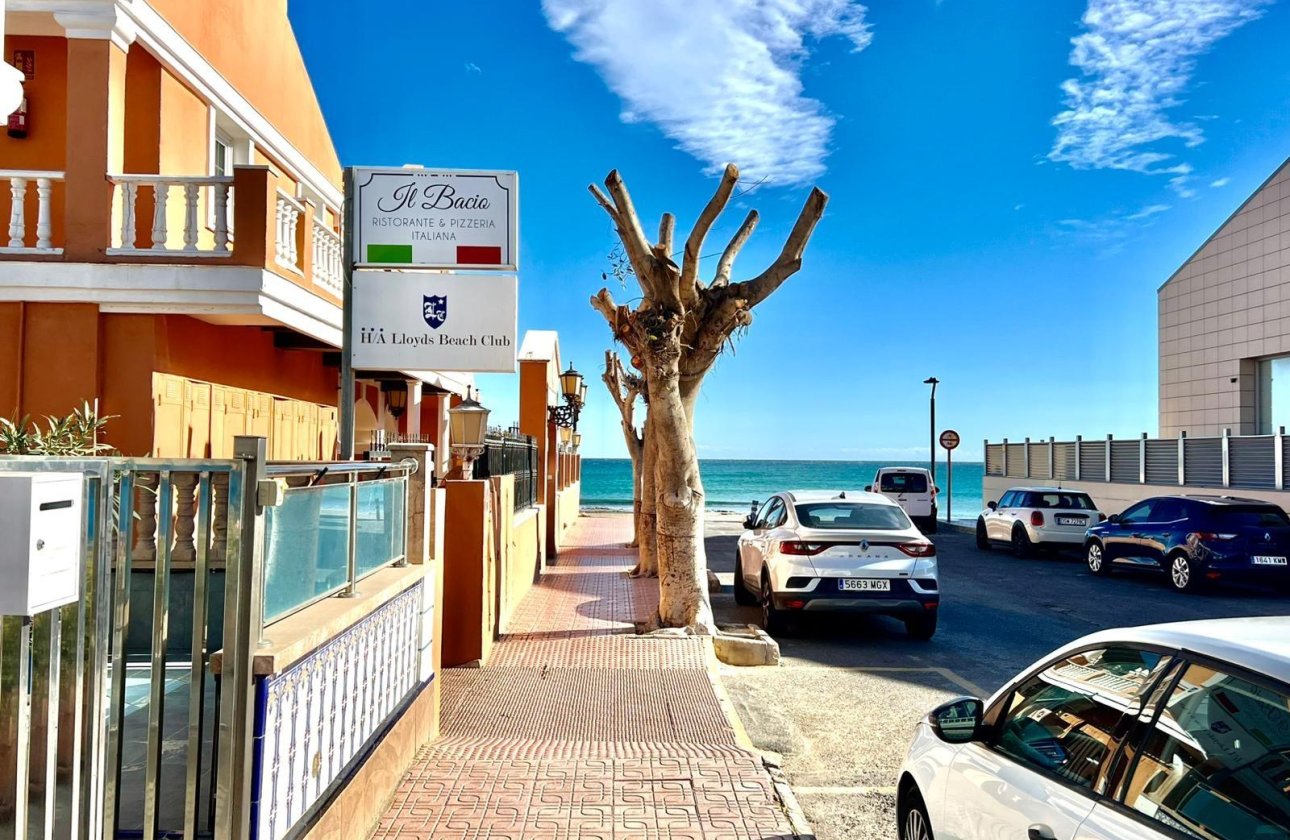 Herverkoop - Town House -
Torrevieja - La Mata