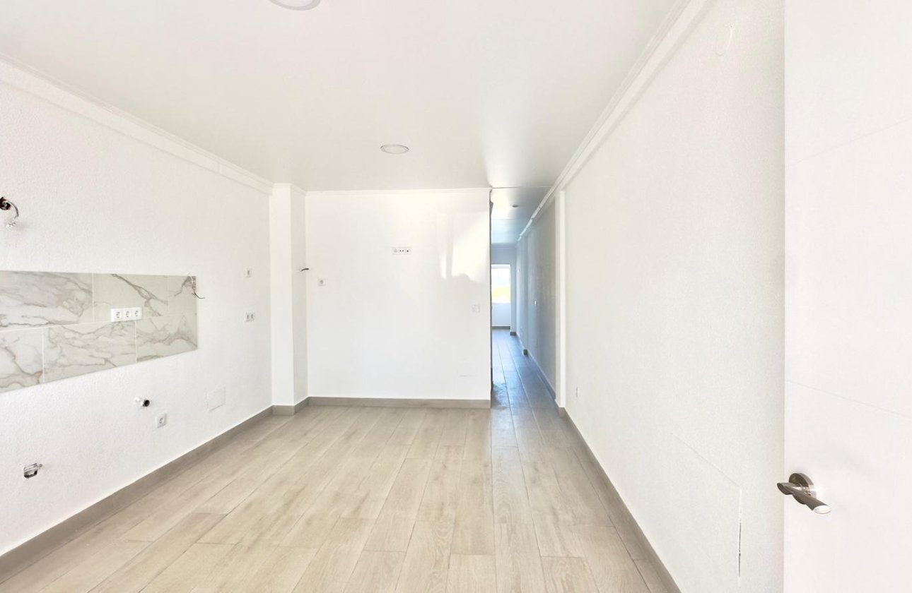 Herverkoop - Town House -
Torrevieja - La Mata