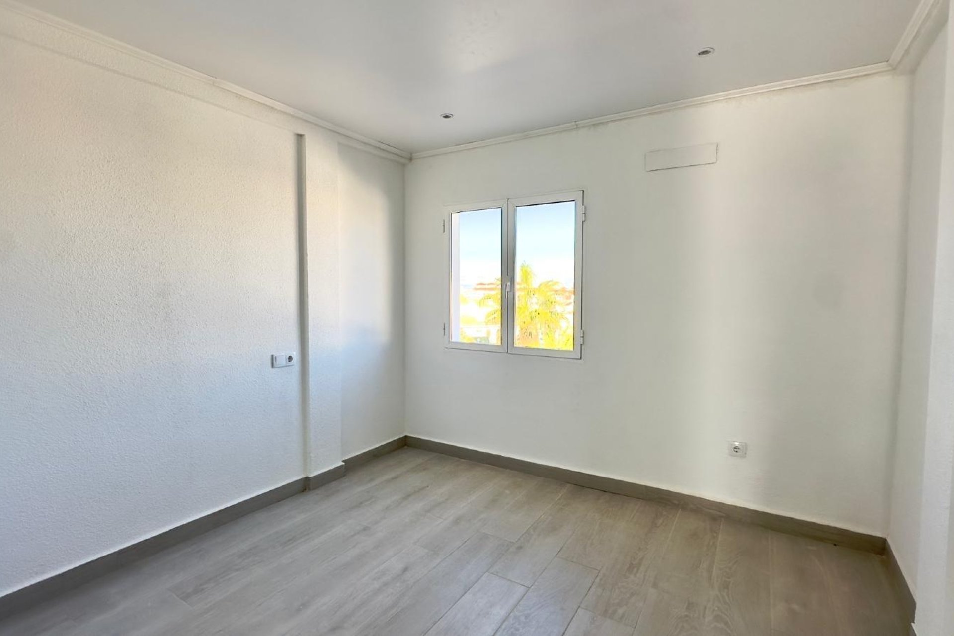 Herverkoop - Town House -
Torrevieja - La Mata