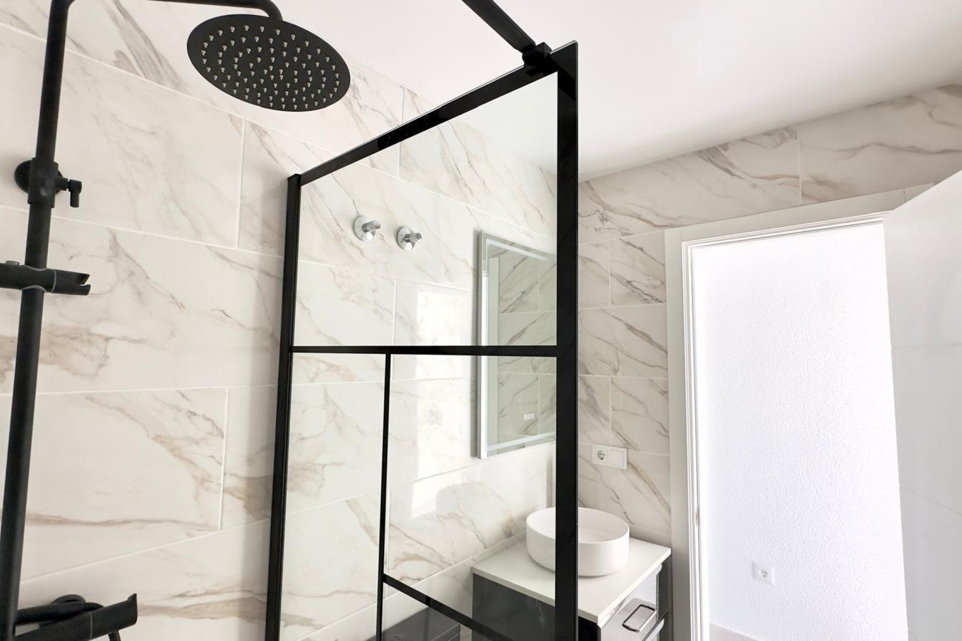 Herverkoop - Town House -
Torrevieja - La Mata