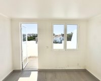 Herverkoop - Town House -
Torrevieja - La Mata