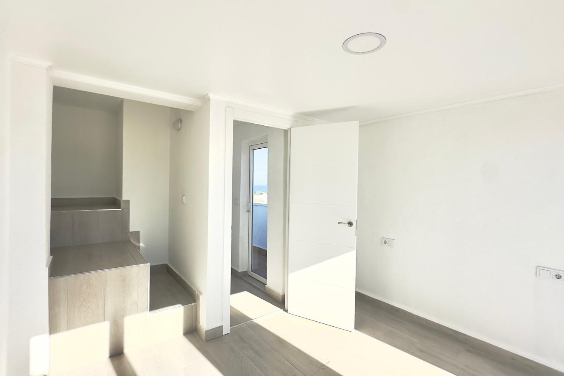 Herverkoop - Town House -
Torrevieja - La Mata