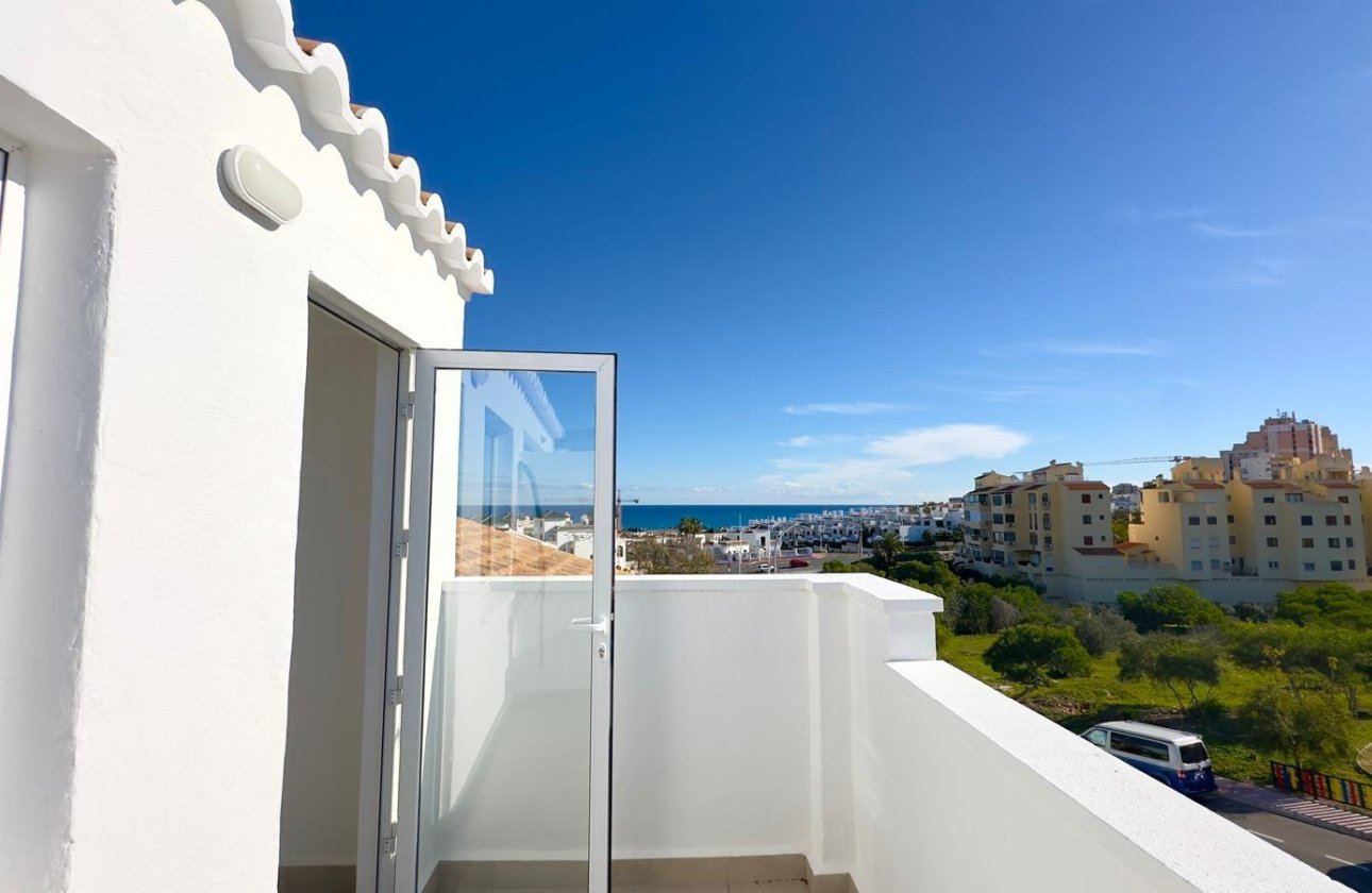 Herverkoop - Town House -
Torrevieja - La Mata