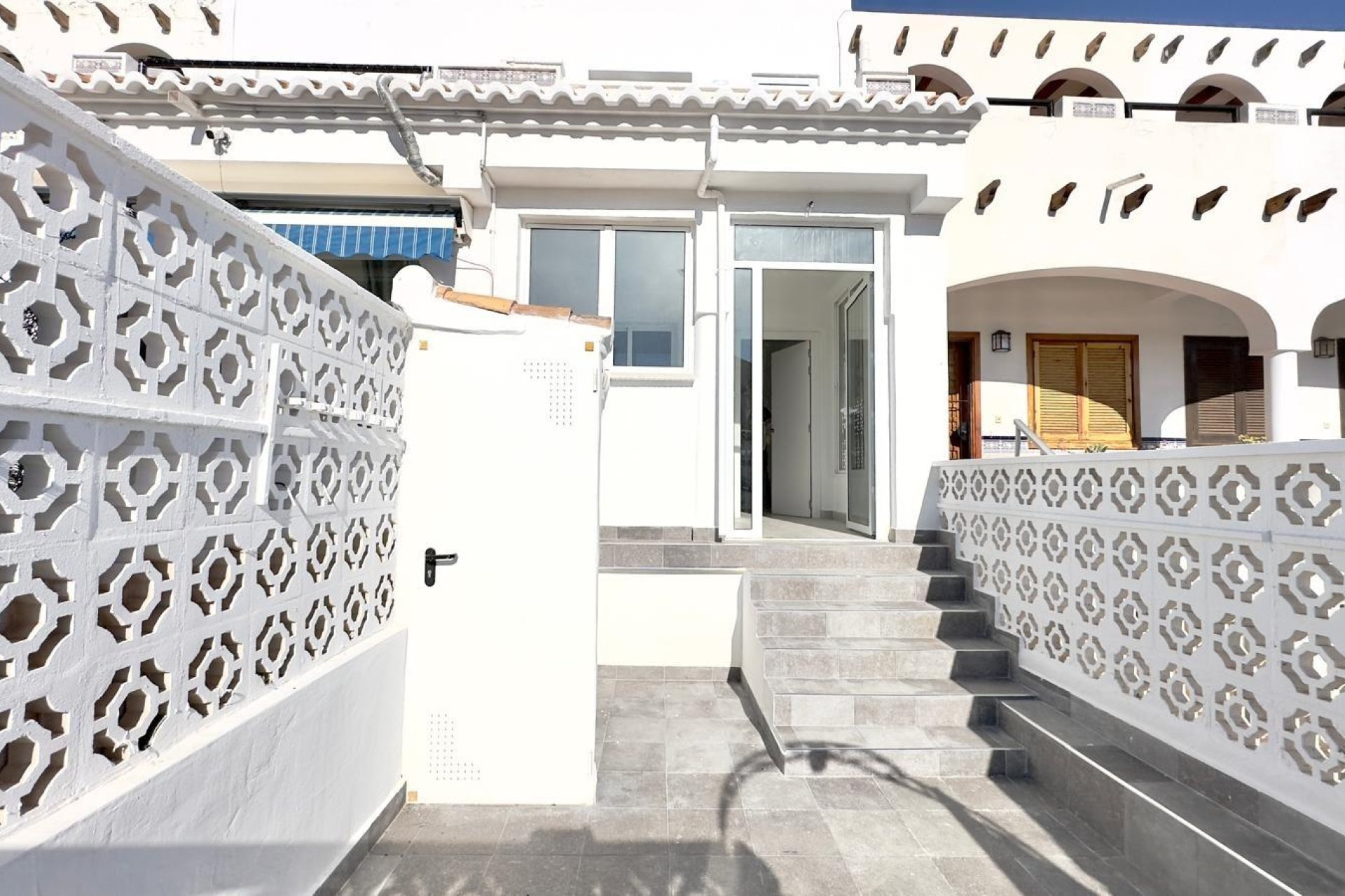 Herverkoop - Town House -
Torrevieja - La Mata