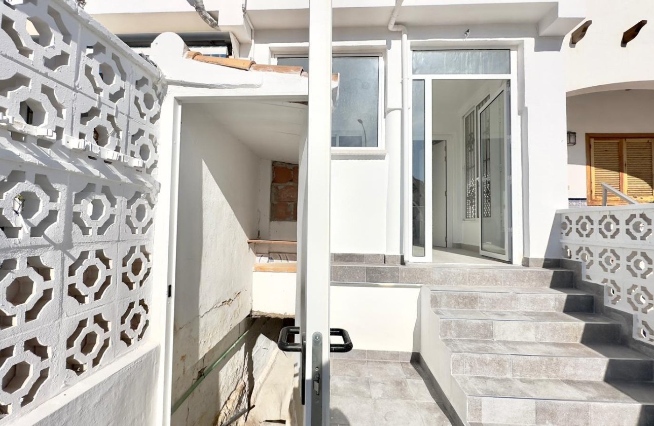 Herverkoop - Town House -
Torrevieja - La Mata