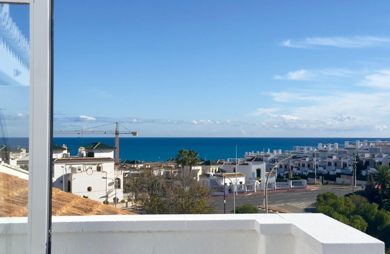Herverkoop - Town House -
Torrevieja - La Mata