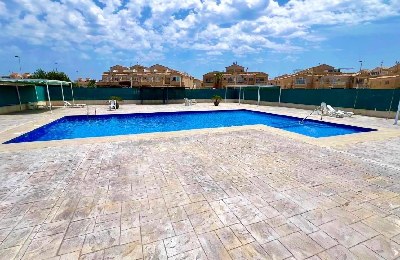 Herverkoop - Town House -
Torrevieja - La Siesta - El Salado - Torreta