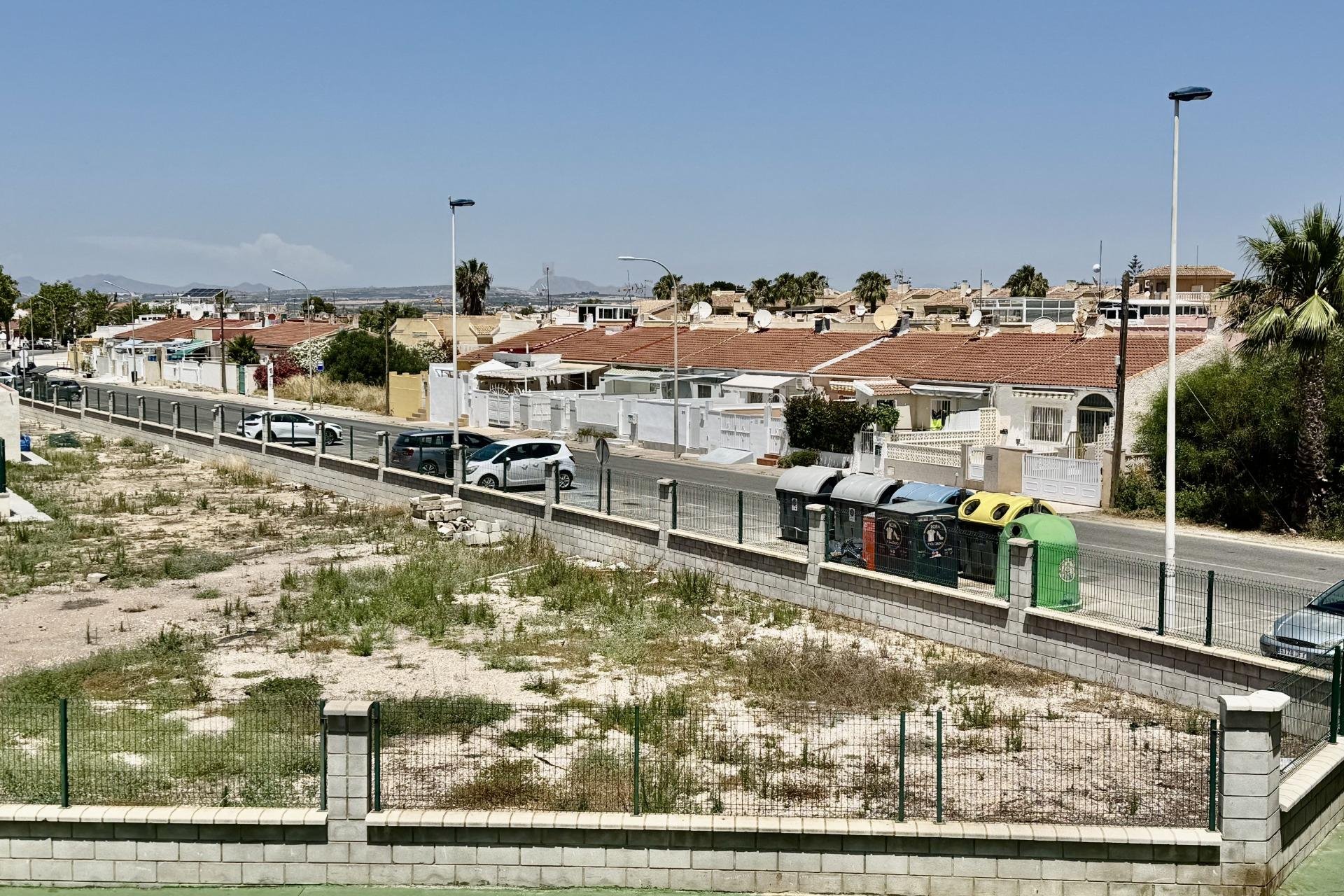 Herverkoop - Town House -
Torrevieja - La Siesta - El Salado - Torreta