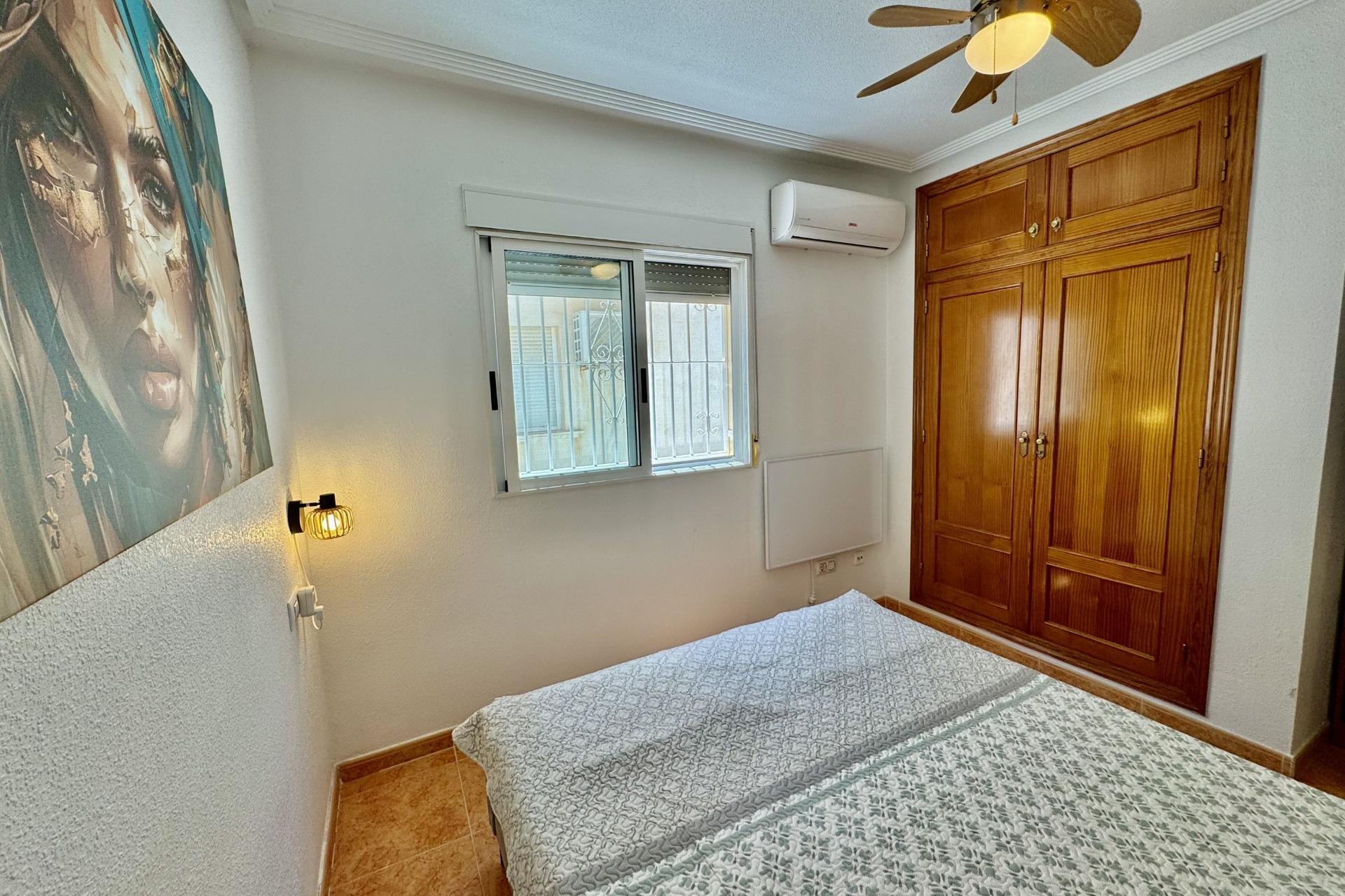 Herverkoop - Town House -
Torrevieja - La Siesta - El Salado - Torreta